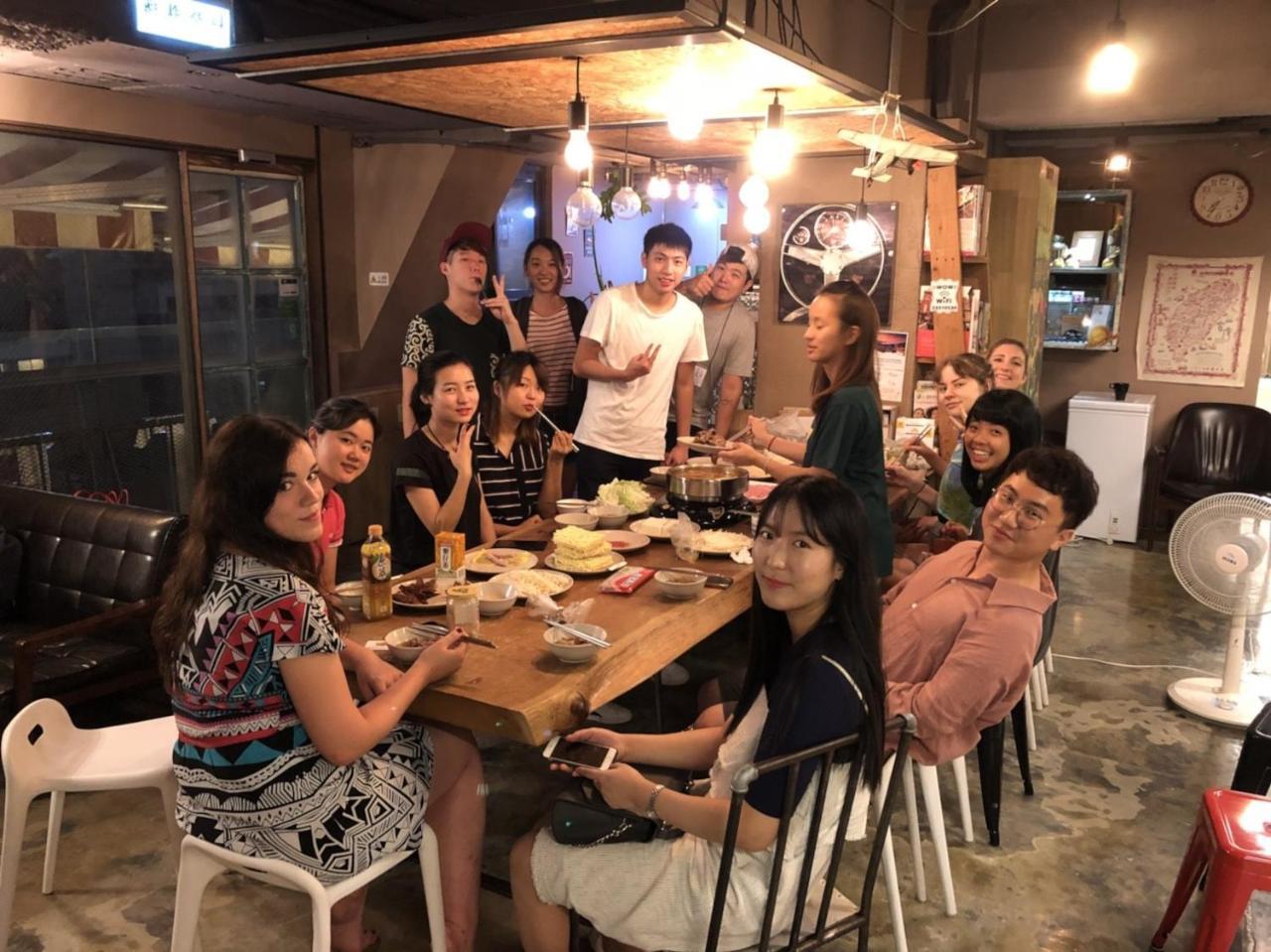 Ximen Wow Hostel Taipei Exterior foto